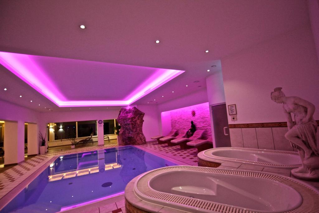 Alpenhotel Weiherbach Berchtesgaden Hallenbad Und Sauna מראה חיצוני תמונה