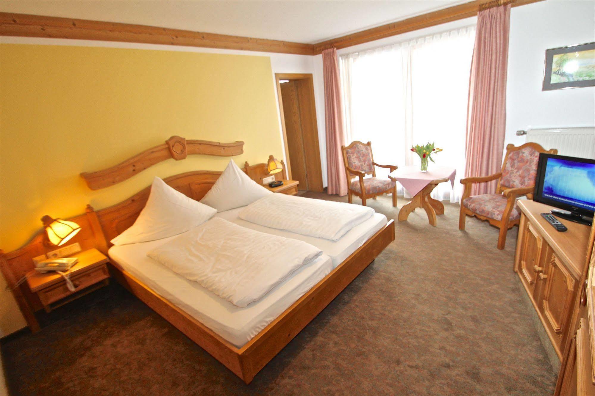 Alpenhotel Weiherbach Berchtesgaden Hallenbad Und Sauna מראה חיצוני תמונה