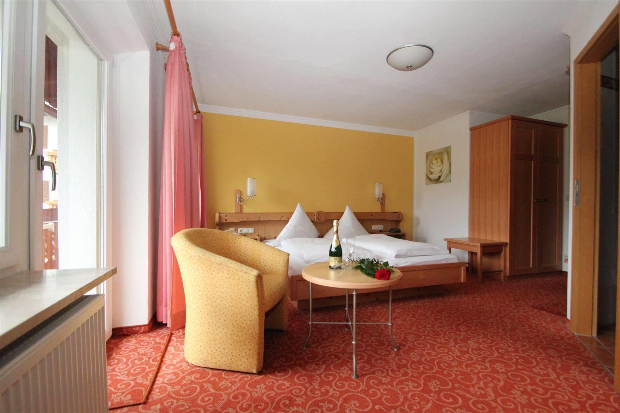 Alpenhotel Weiherbach Berchtesgaden Hallenbad Und Sauna מראה חיצוני תמונה