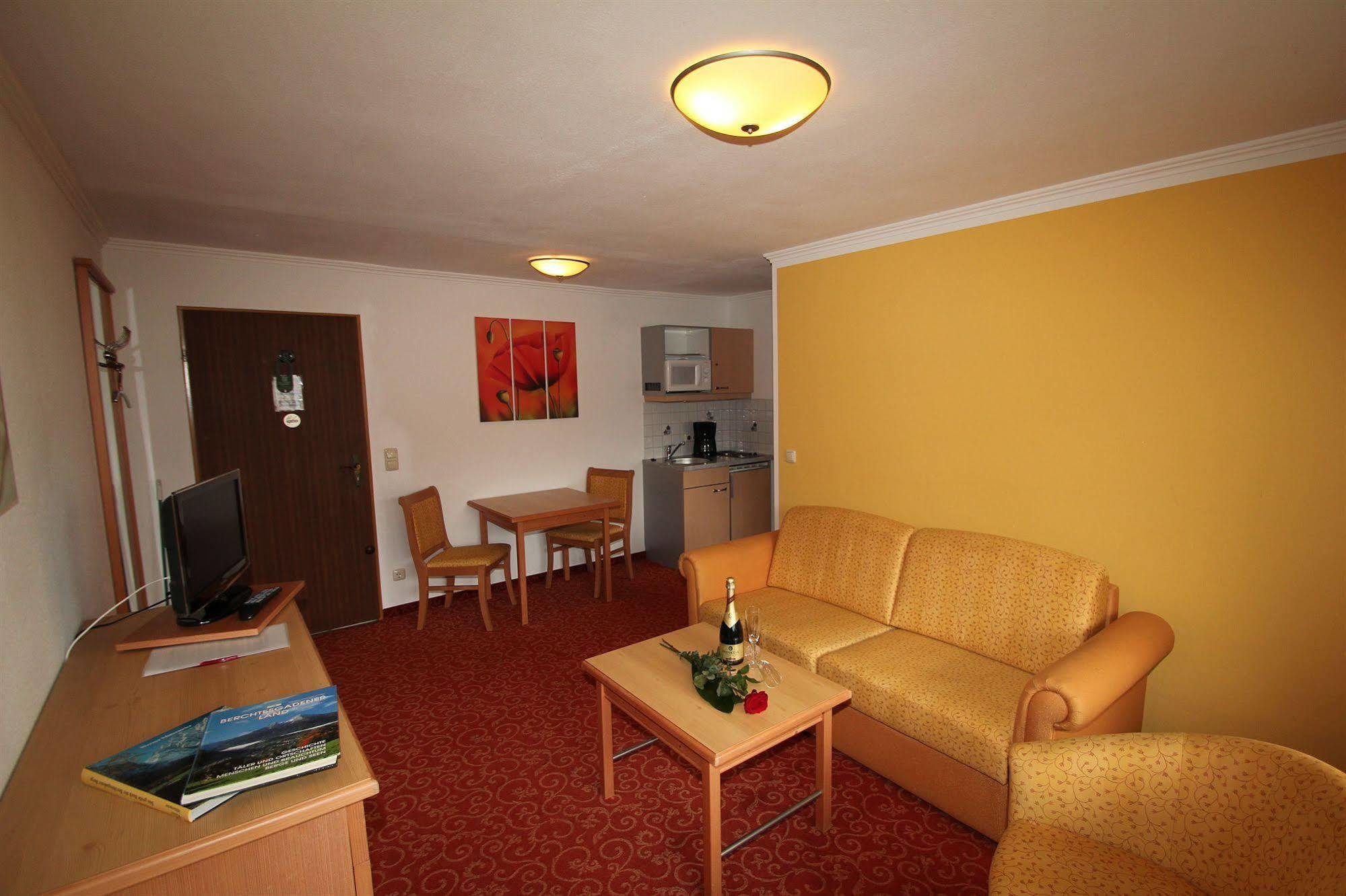 Alpenhotel Weiherbach Berchtesgaden Hallenbad Und Sauna מראה חיצוני תמונה